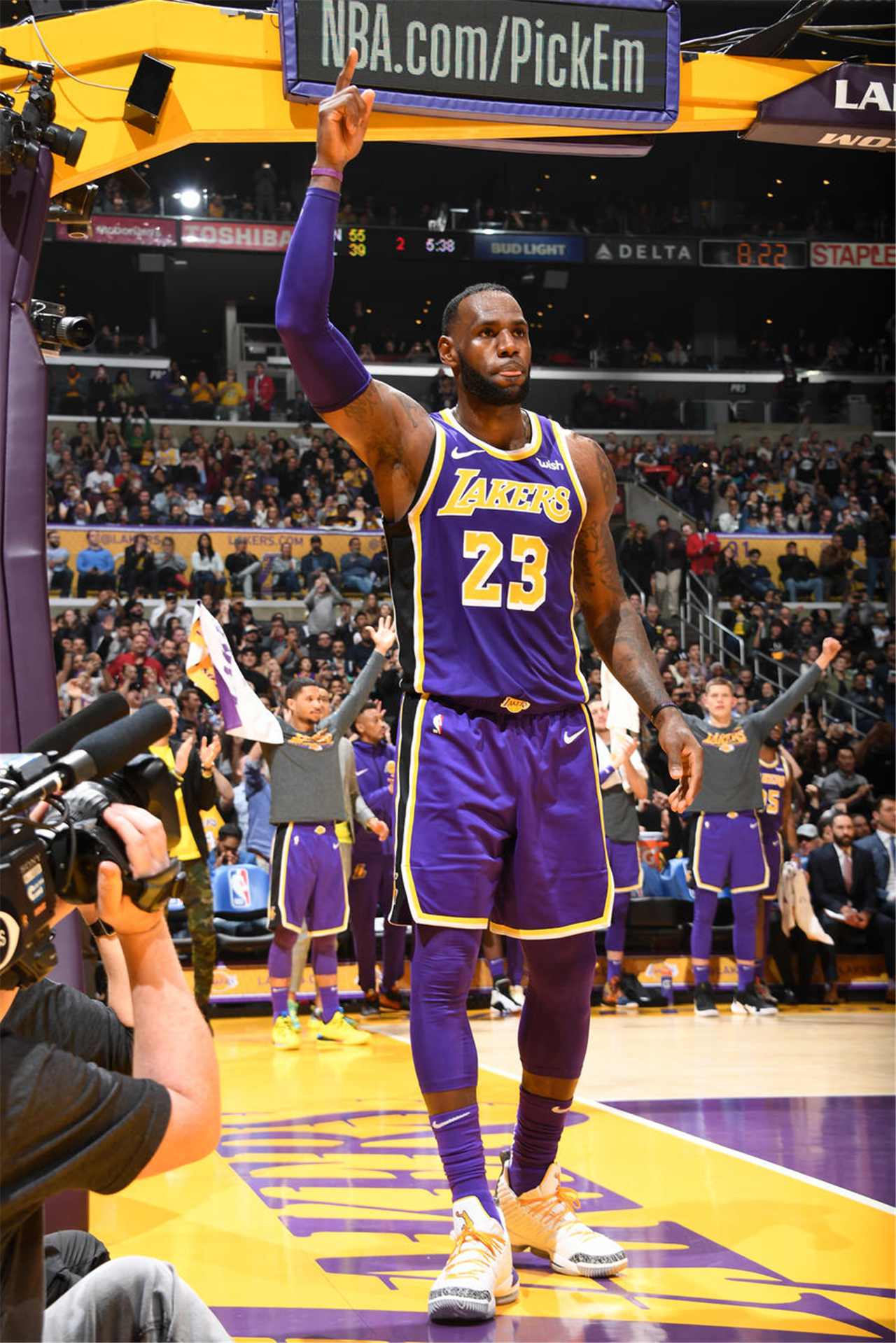 在舆论场上 在舆论场上