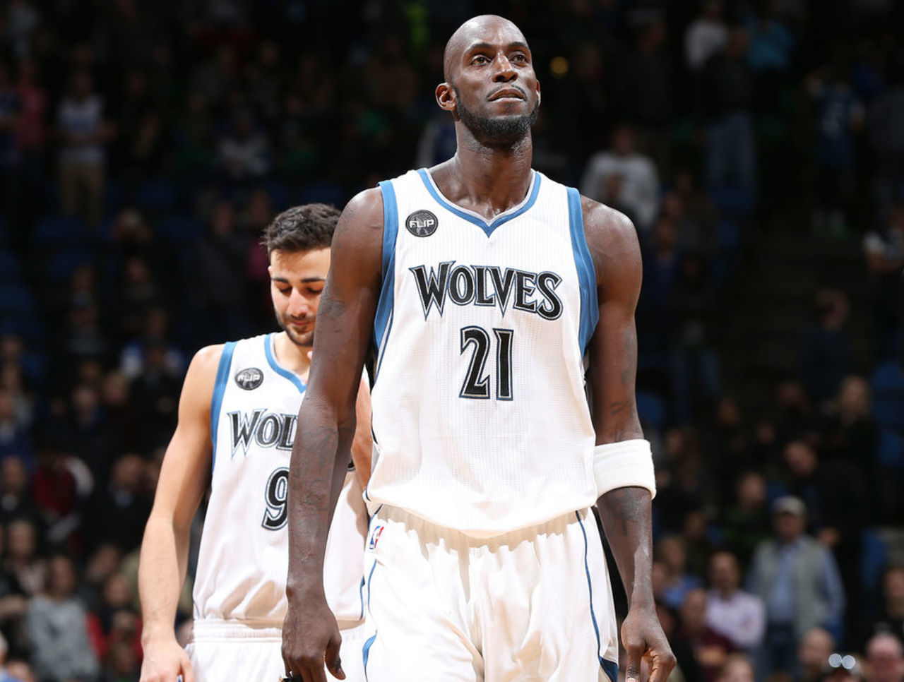 边翼卫在攻 边翼卫在攻